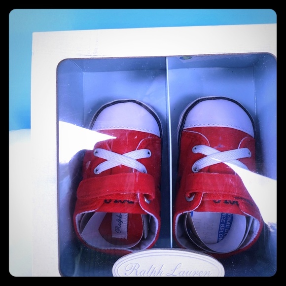 LAUREN RED WITH BLUE LOGO CRIB SHOES - Picture 2 of 5